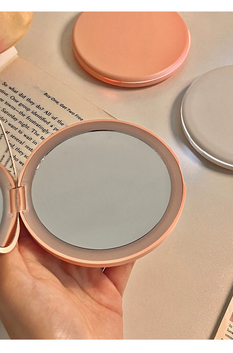 Portable Small Light-Emitting Cosmetic Mirror for Students