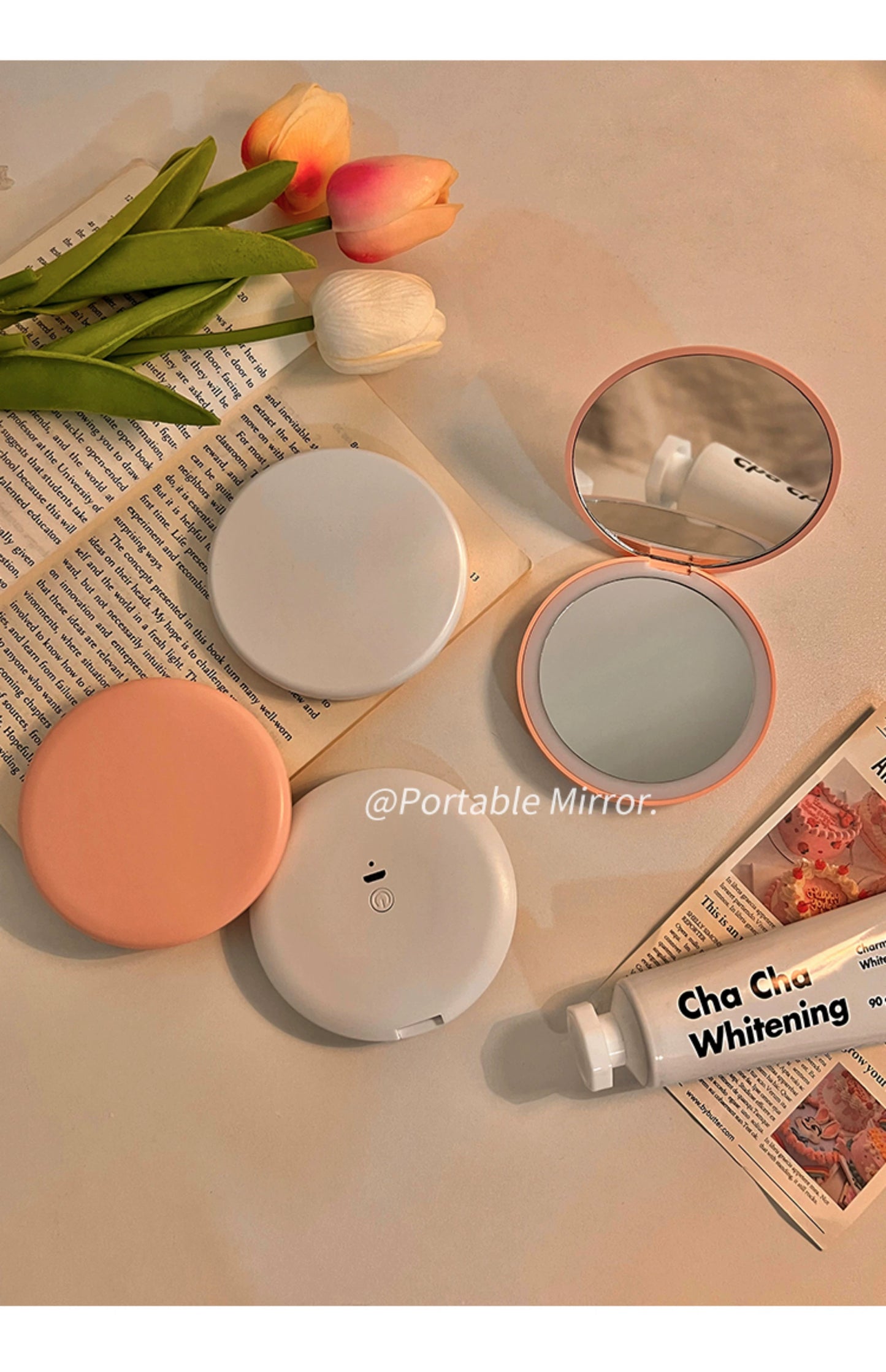 Portable Small Light-Emitting Cosmetic Mirror for Students