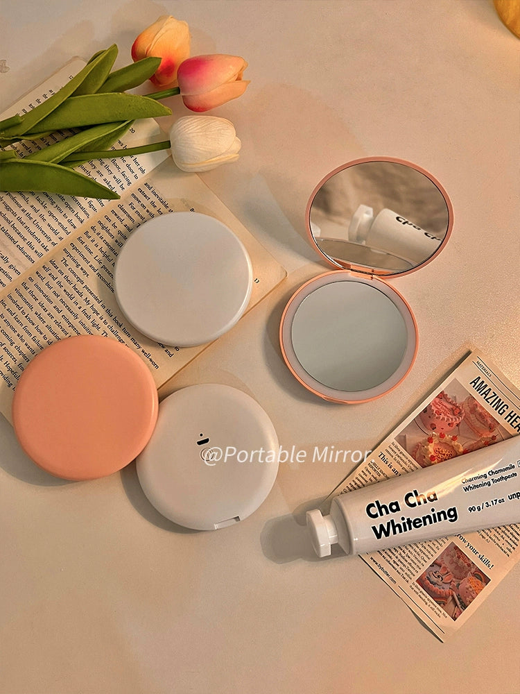 Portable Small Light-Emitting Cosmetic Mirror for Students