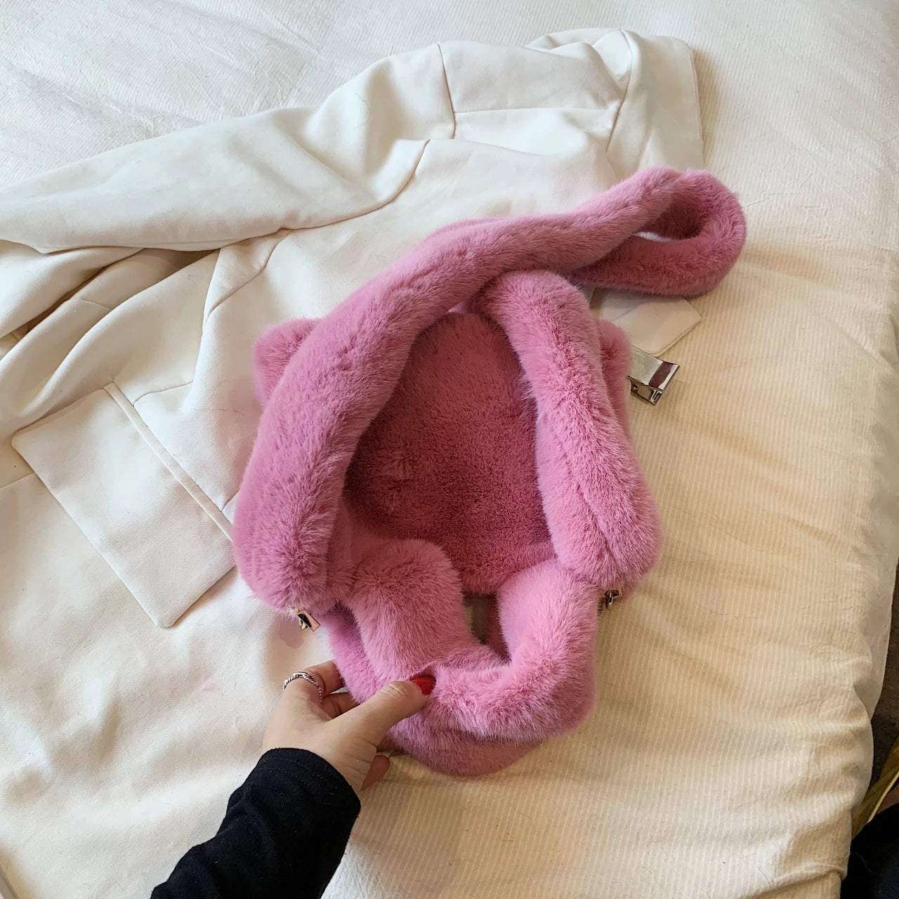 Pink Handbag Plush Bag For Women 2024 Winter Soft Fluffy Shoulder Crossbody Bag Lady Designer Luxury Faux Fur Evening Bag Tote