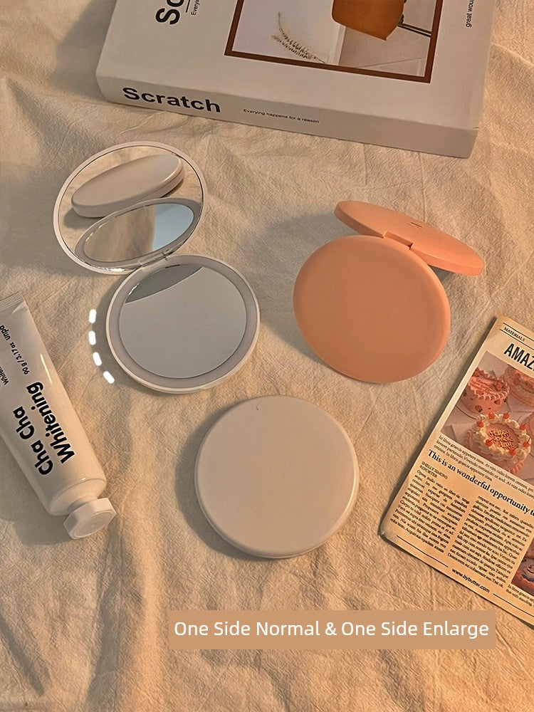 Portable Small Light-Emitting Cosmetic Mirror for Students