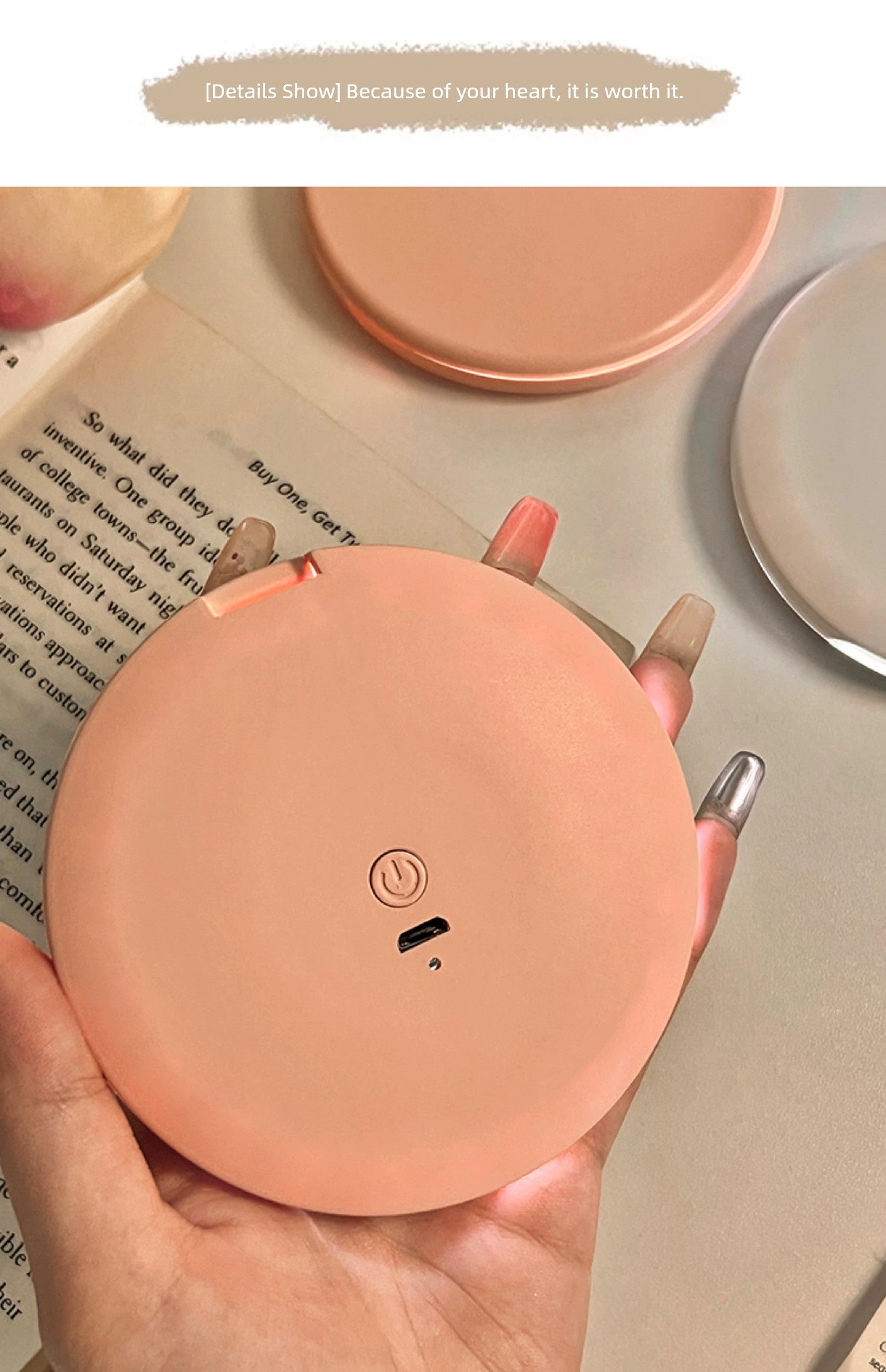 Portable Small Light-Emitting Cosmetic Mirror for Students