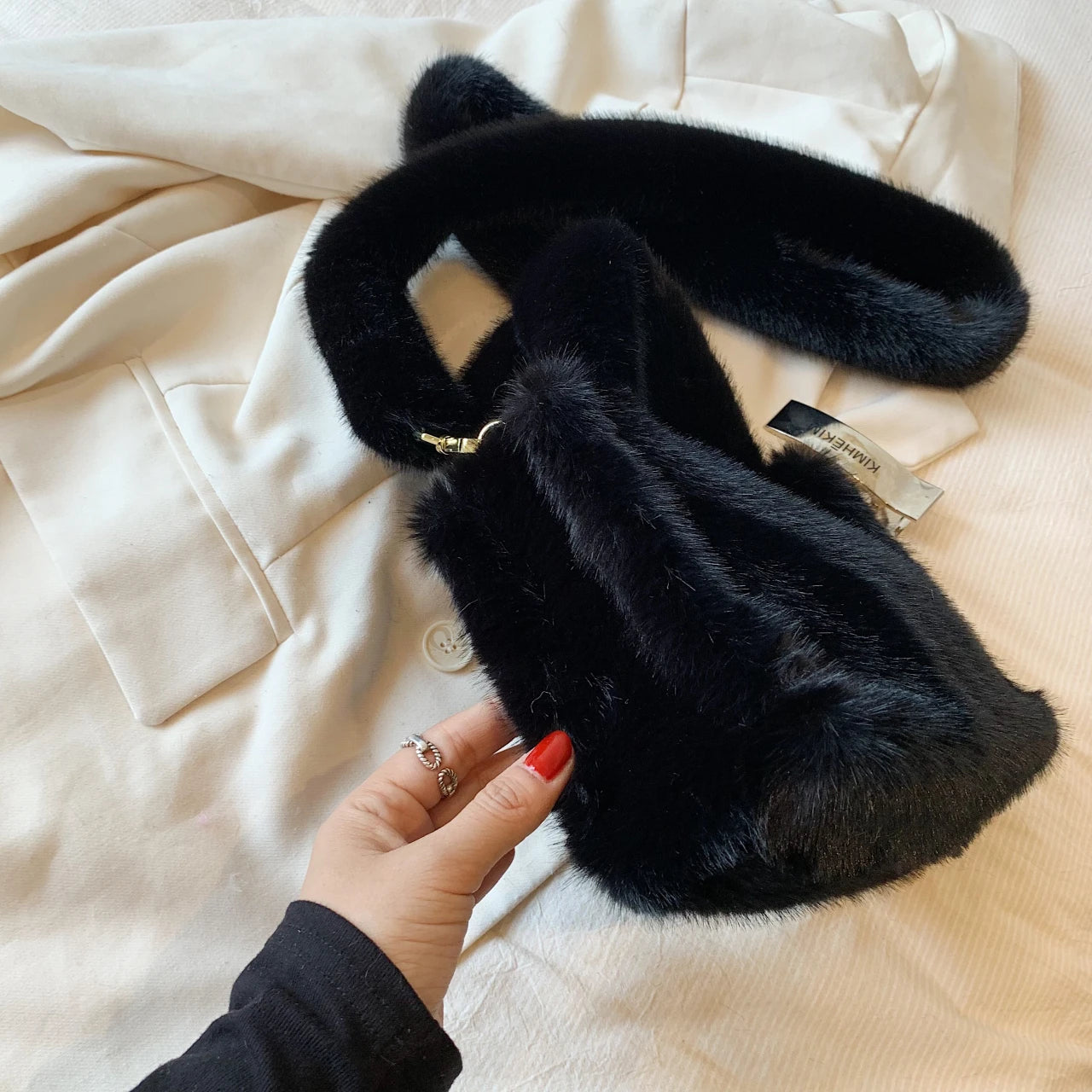 Pink Handbag Plush Bag For Women 2024 Winter Soft Fluffy Shoulder Crossbody Bag Lady Designer Luxury Faux Fur Evening Bag Tote