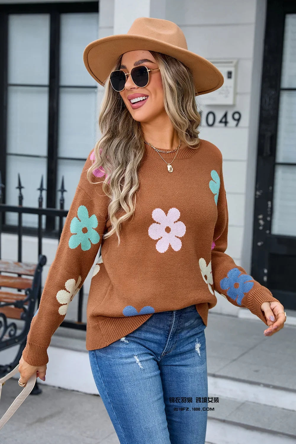 Spell Color Flower Round Collar Pullover Knitted Sweater