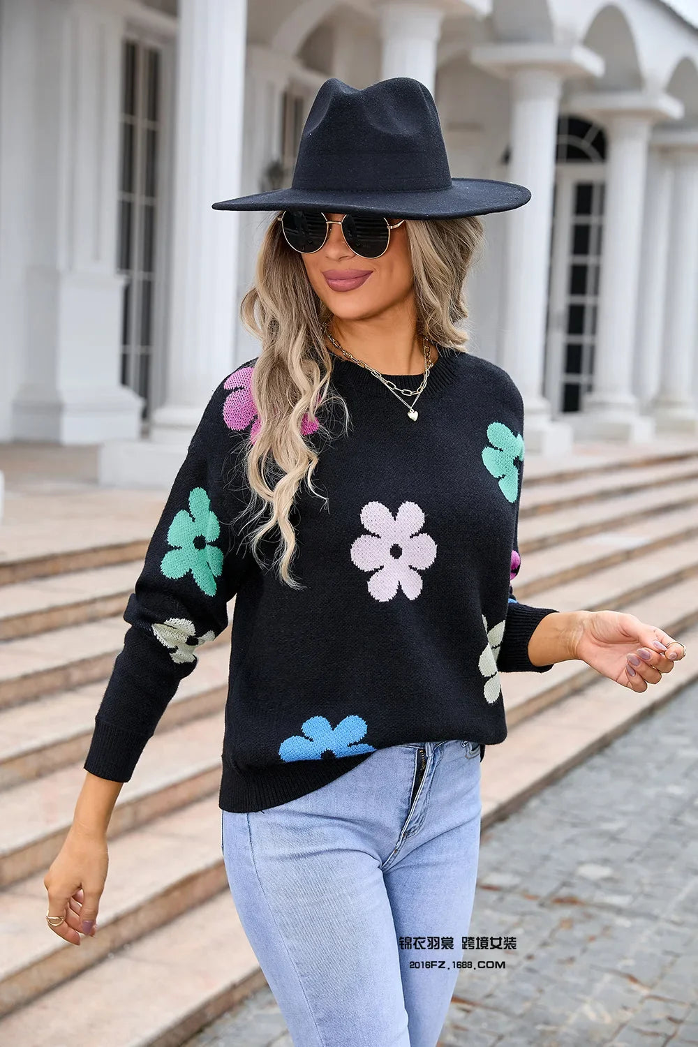 Spell Color Flower Round Collar Pullover Knitted Sweater