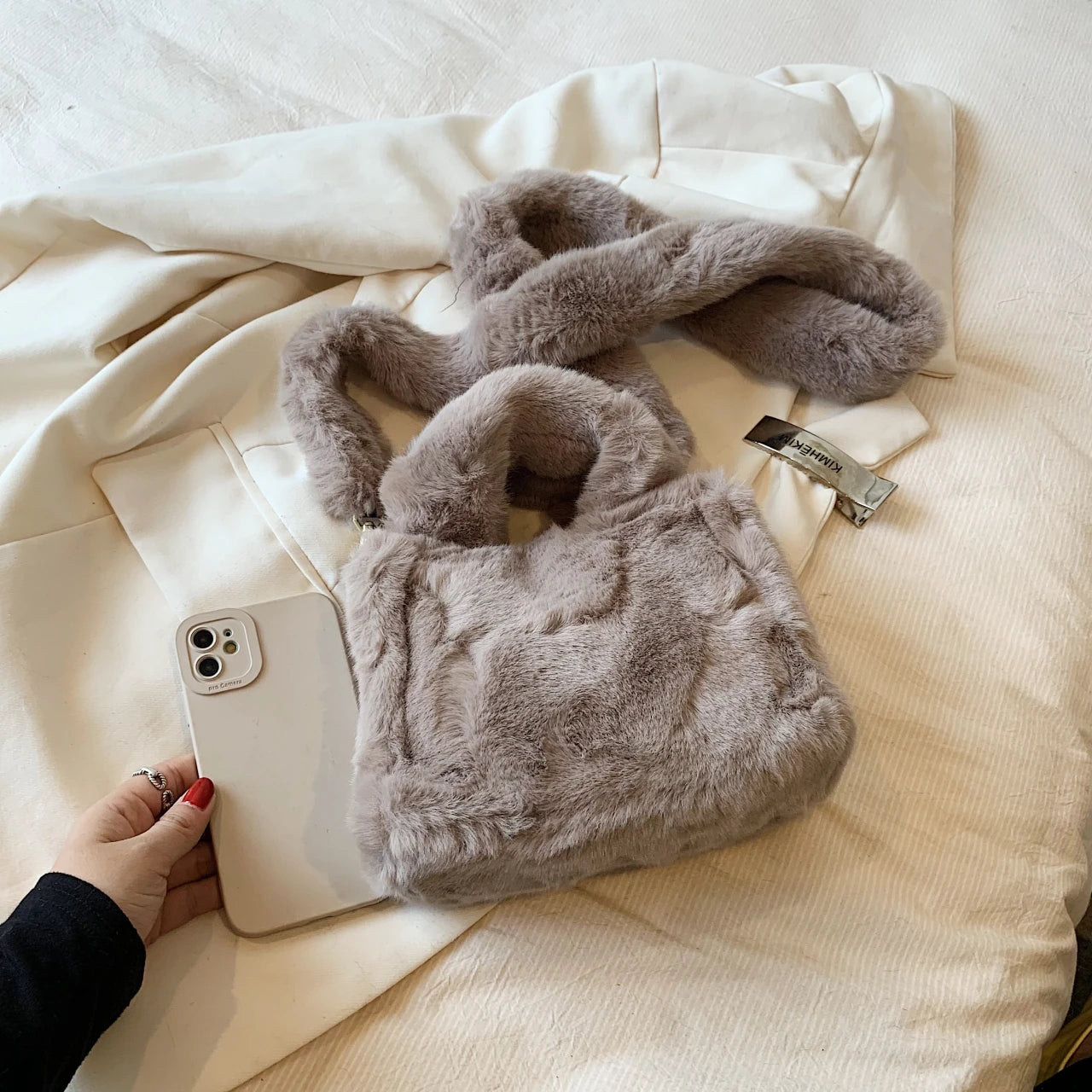 Pink Handbag Plush Bag For Women 2024 Winter Soft Fluffy Shoulder Crossbody Bag Lady Designer Luxury Faux Fur Evening Bag Tote