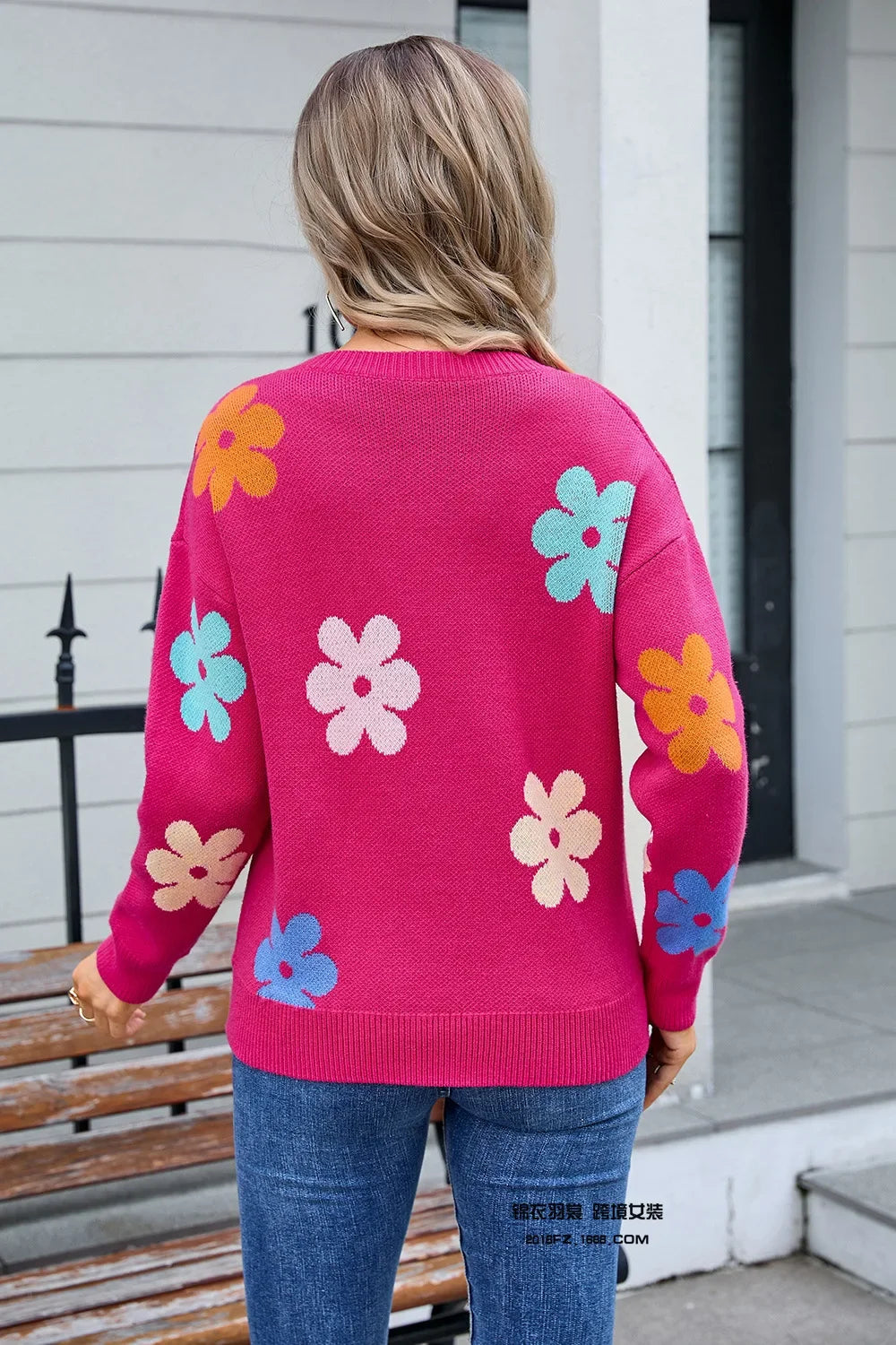 Spell Color Flower Round Collar Pullover Knitted Sweater