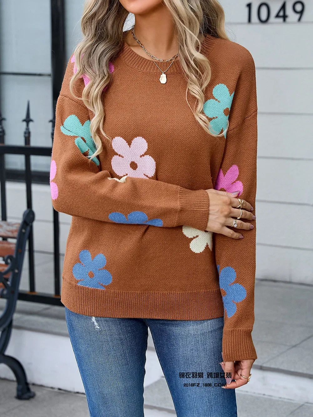 Spell Color Flower Round Collar Pullover Knitted Sweater